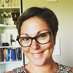 Picture of Emma Lannigan, Author, Reiki Teacher, NLP Practitioner & Coach