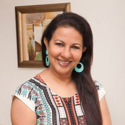 Picture of Veena Dhandhia, Certified Life Coach & Motivational Speaker
